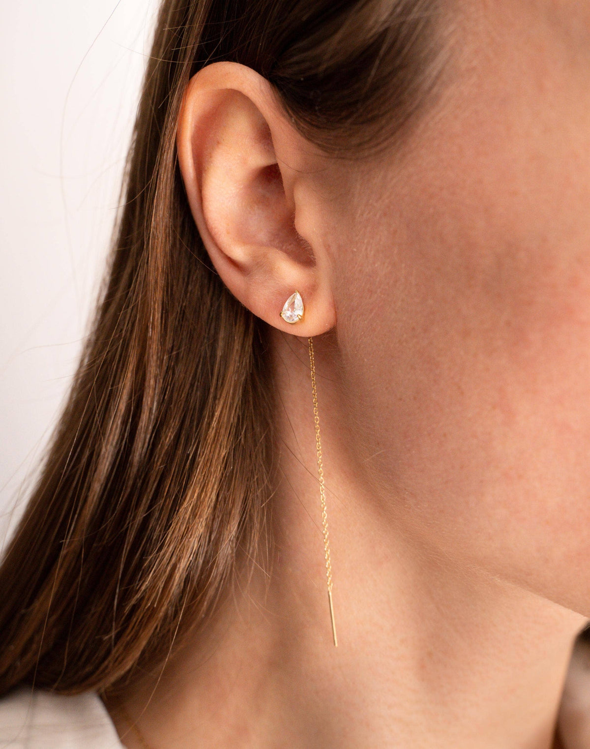 Oorbellen met hangende ketting en druppel