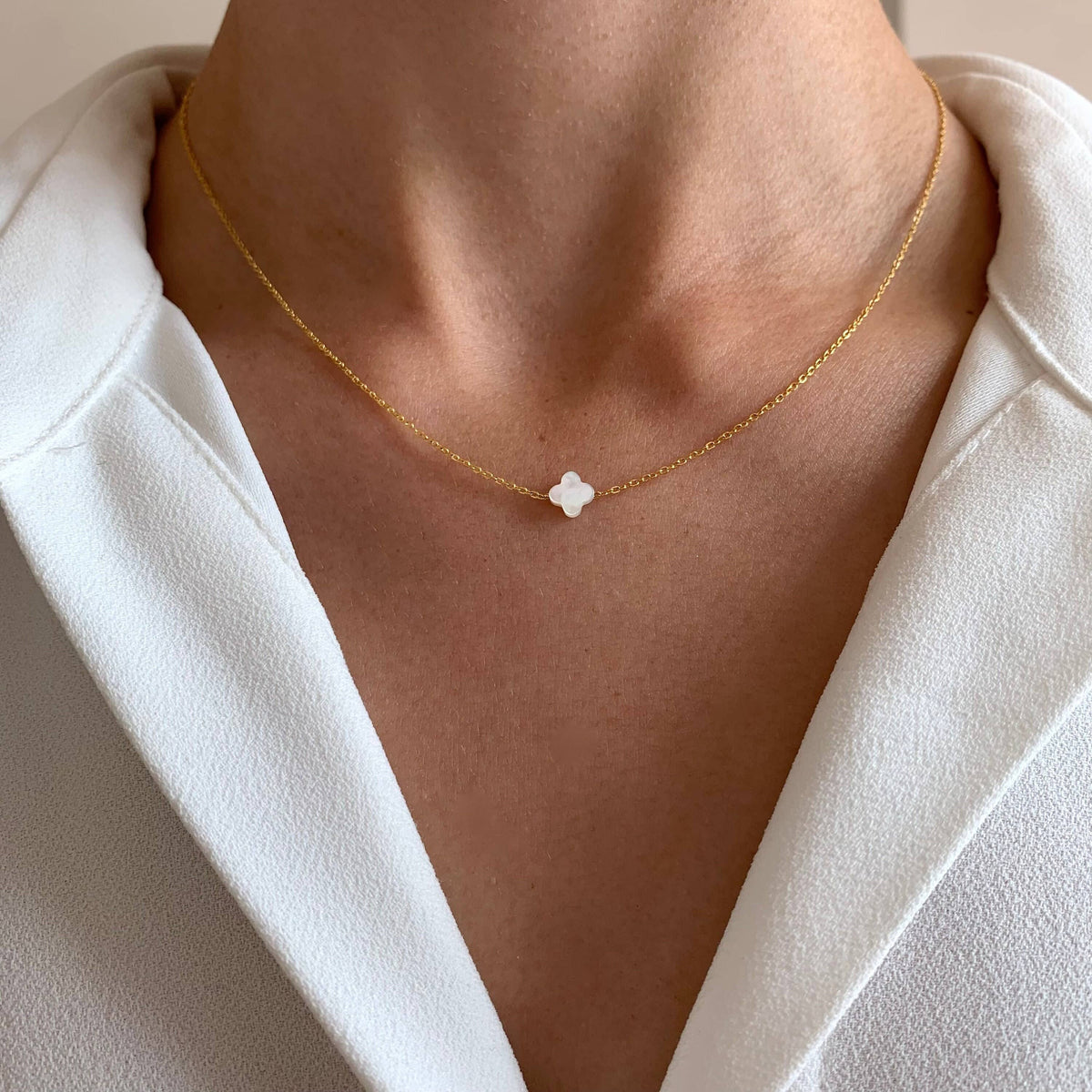 Ketting met witte klaver