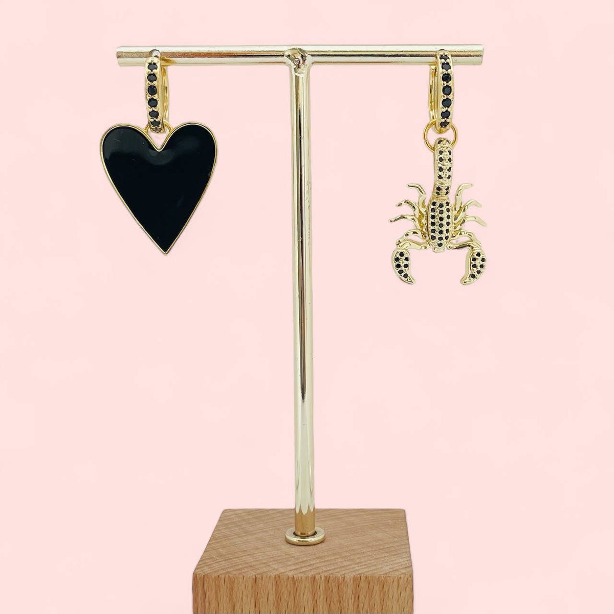 Oorbellen met Scorpio