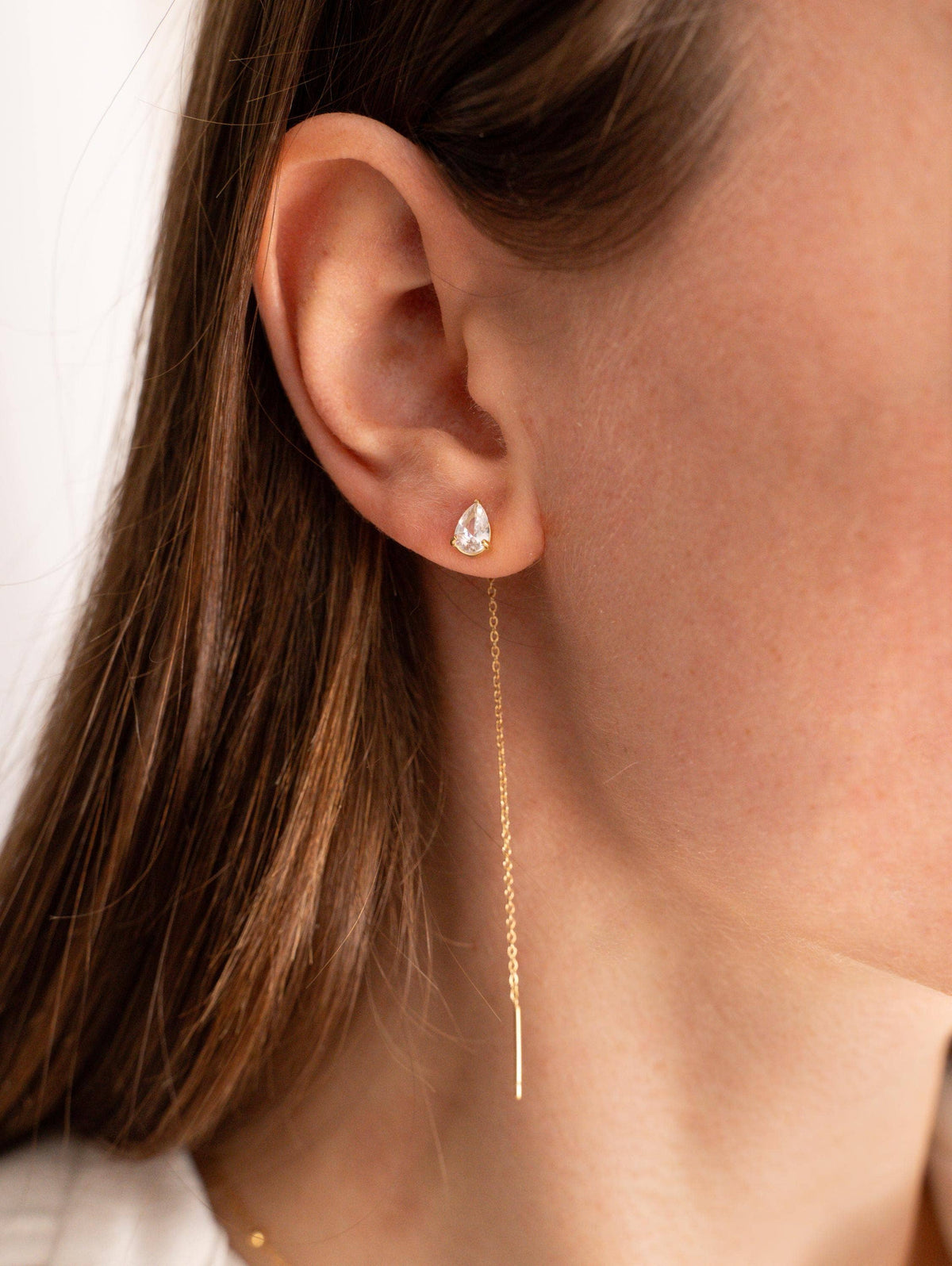 Oorbellen met hangende ketting en druppel