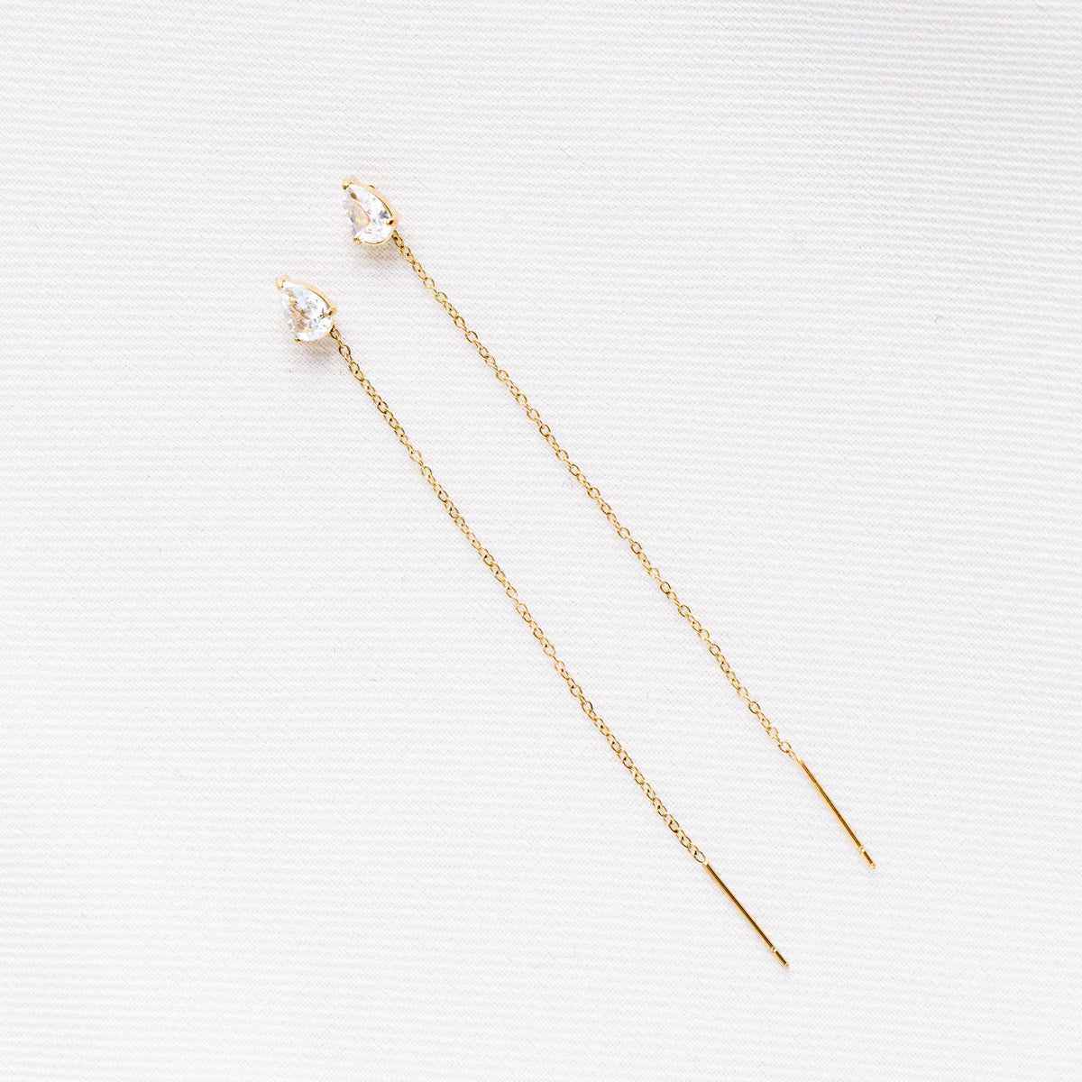 Oorbellen met hangende ketting en druppel