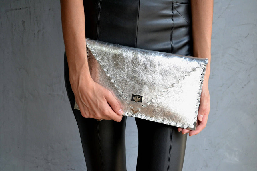 Clutch zilver | ANA KOUTSI